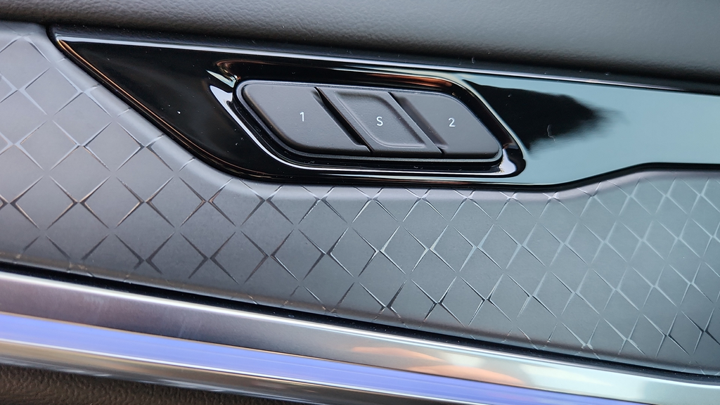 2025 Jeep Wagoneer S