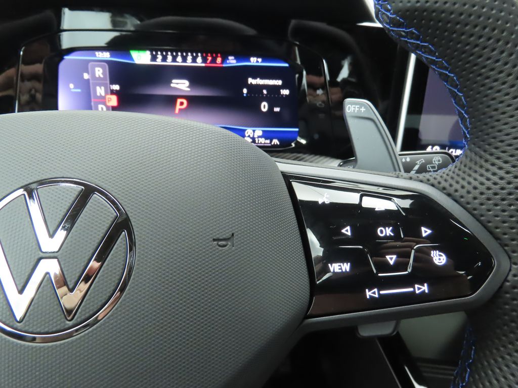 Thumbnail: 2025 Volkswagen Golf - 12