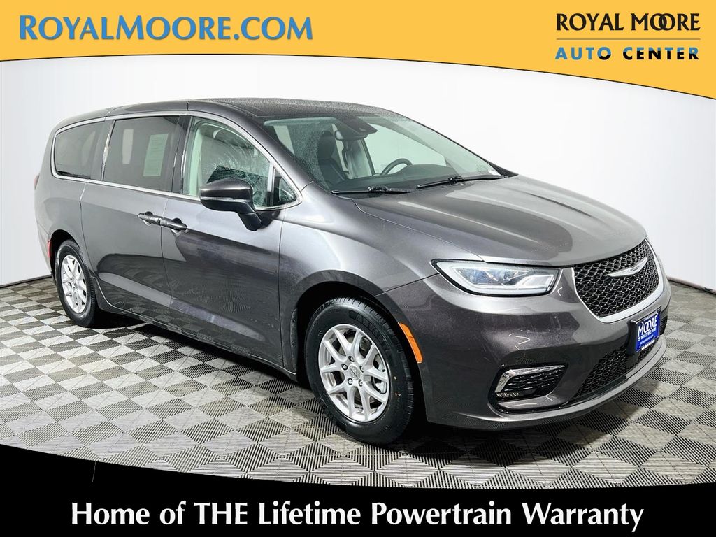Gray (Granite Crystal Metallic Clearcoat) 2023 Chrysler Pacifica Minivan Front-Wheel Drive 9-Speed Automatic