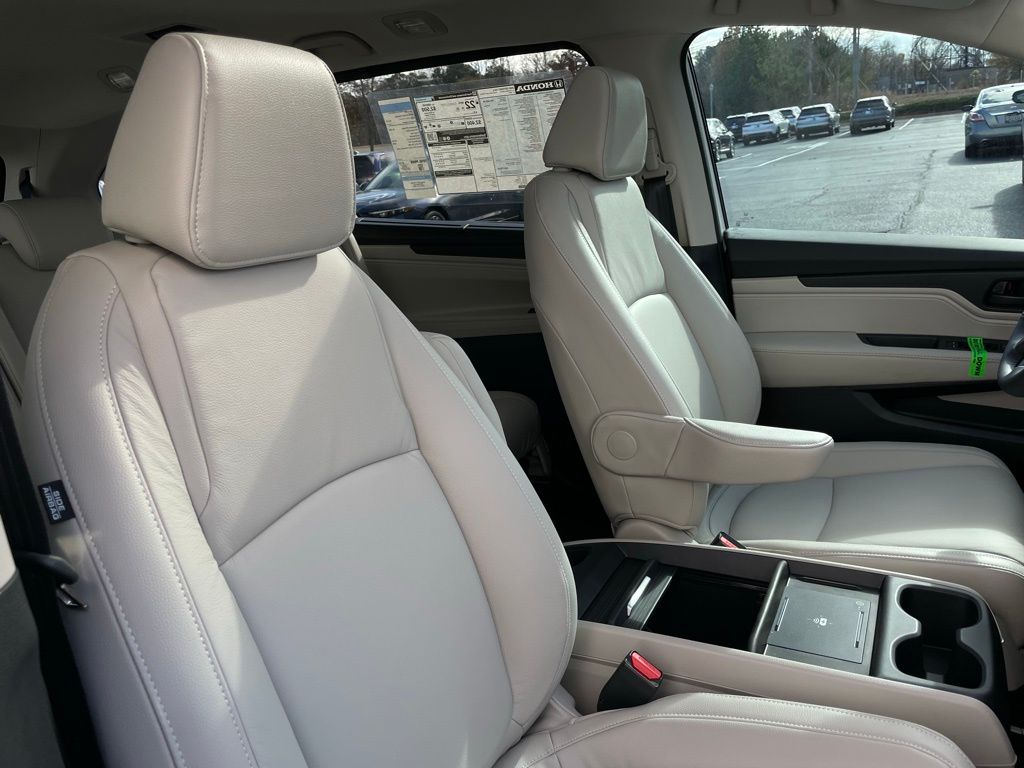 Thumbnail: 2025 Honda Odyssey - 32