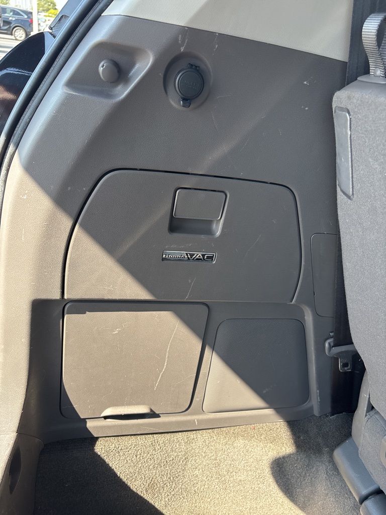 2015 Honda Odyssey Touring Elite photo 15