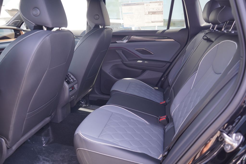 Thumbnail: 2025 Volkswagen Tiguan - 7