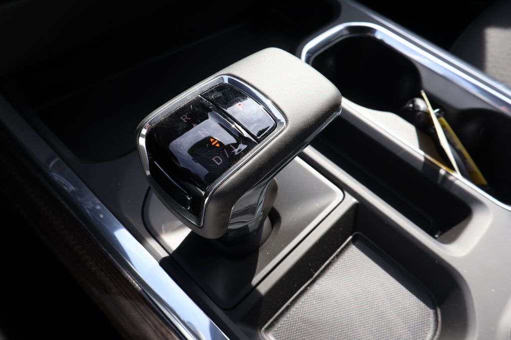 Thumbnail: 2026 Chevrolet Silverado 1500 - 32