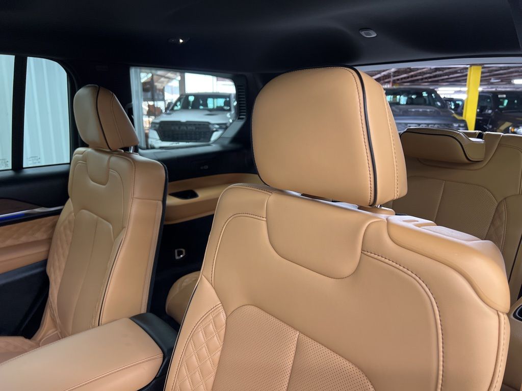 2024 Jeep Grand Cherokee L Summit - 10