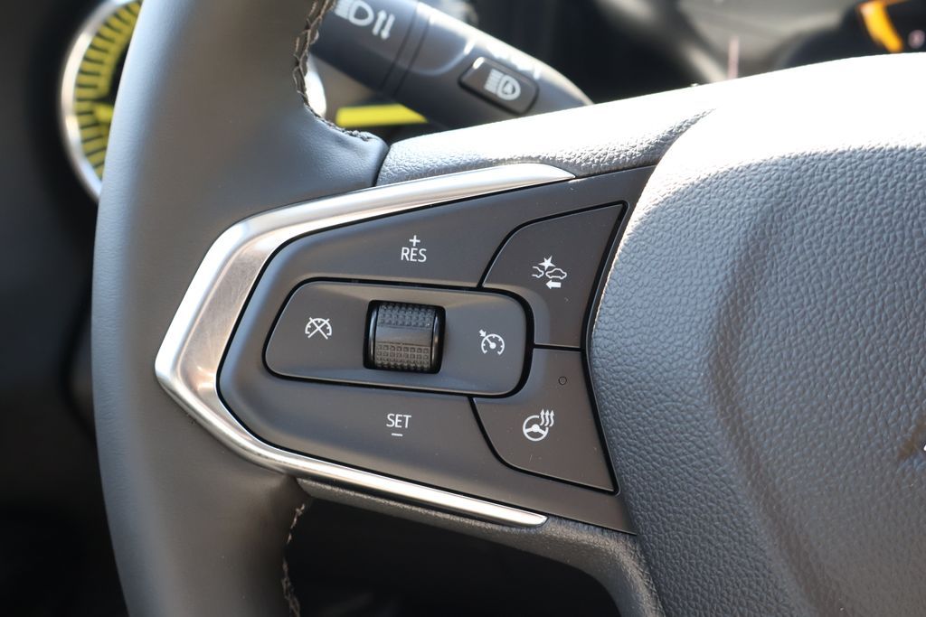 Thumbnail: 2026 Chevrolet Trax - 22