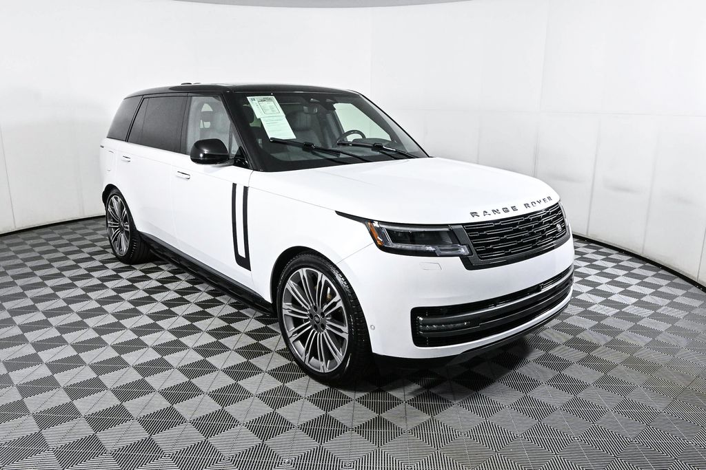 2024 Land Rover Range Rover SE 1