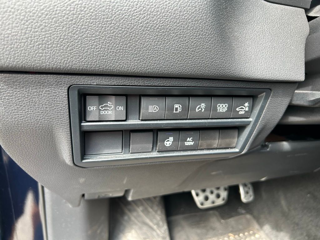 2024 Toyota Tundra Limited 18