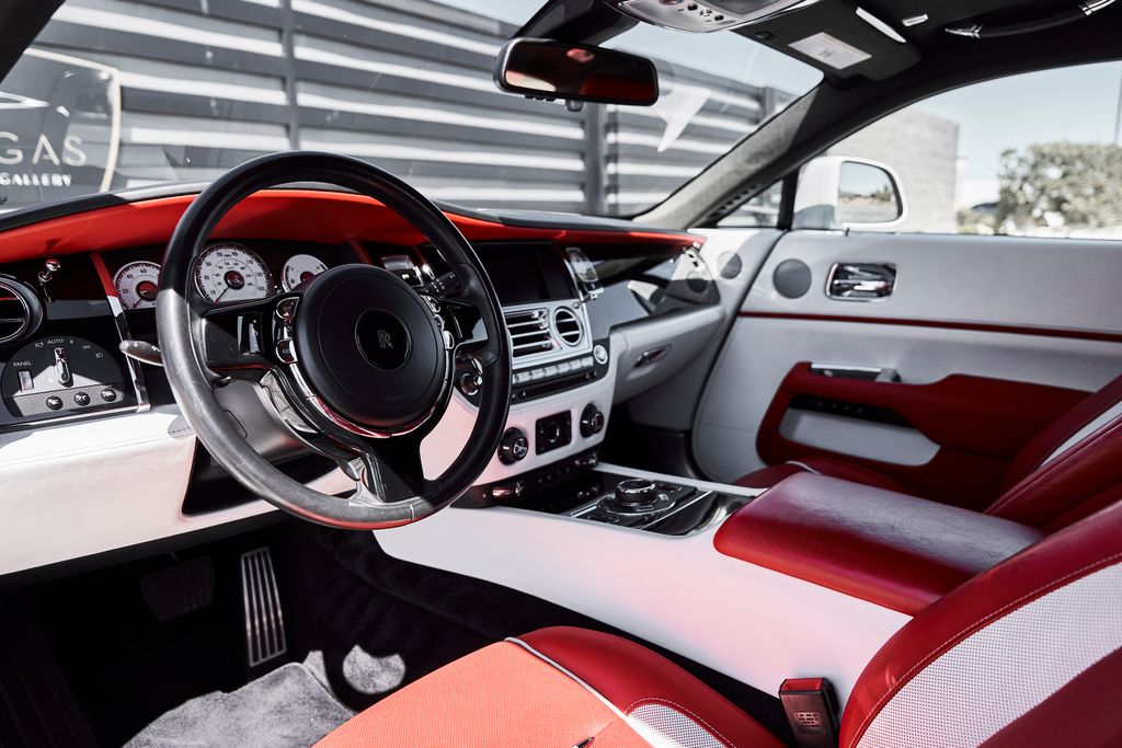 View vehicle photo 2