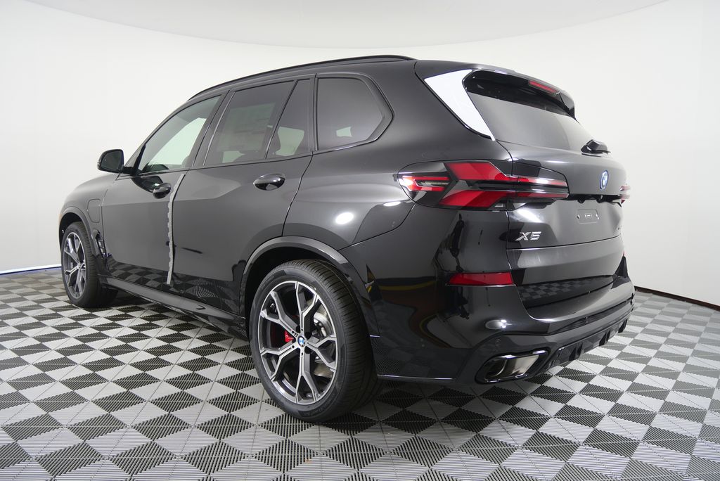 Thumbnail: 2026 BMW X5 - 5