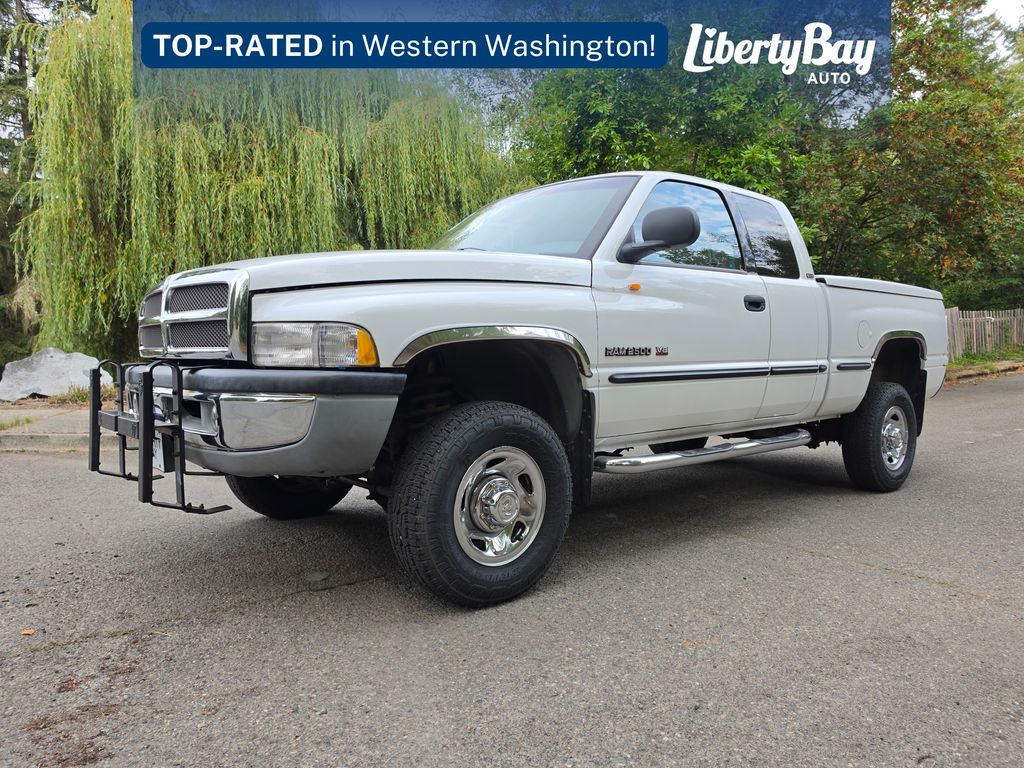 White 1999 Dodge RAM 2500 Pickup Truck Four-Wheel Drive 4-Speed Automatic