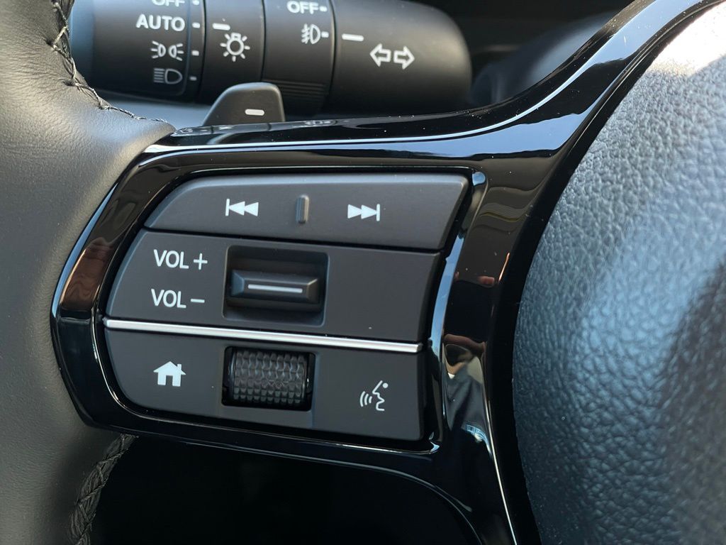 Thumbnail: 2025 Honda Pilot - 15