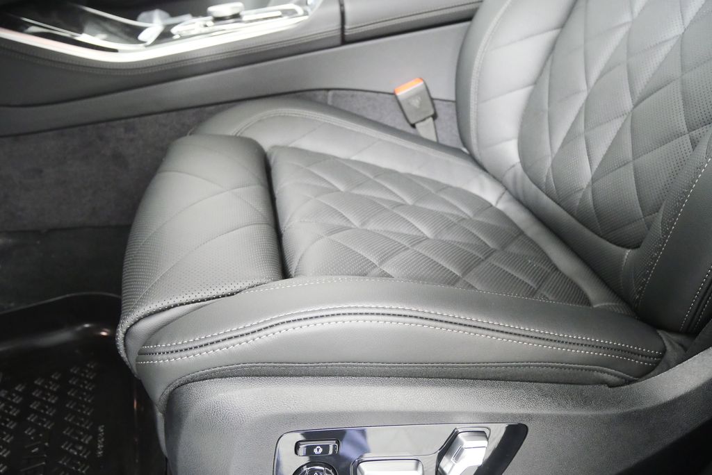 Thumbnail: 2026 BMW X5 - 10