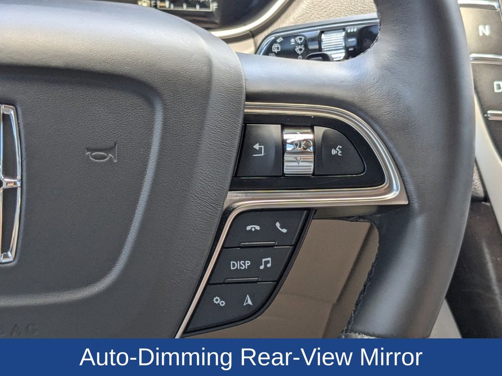 2019 Lincoln Nautilus Select