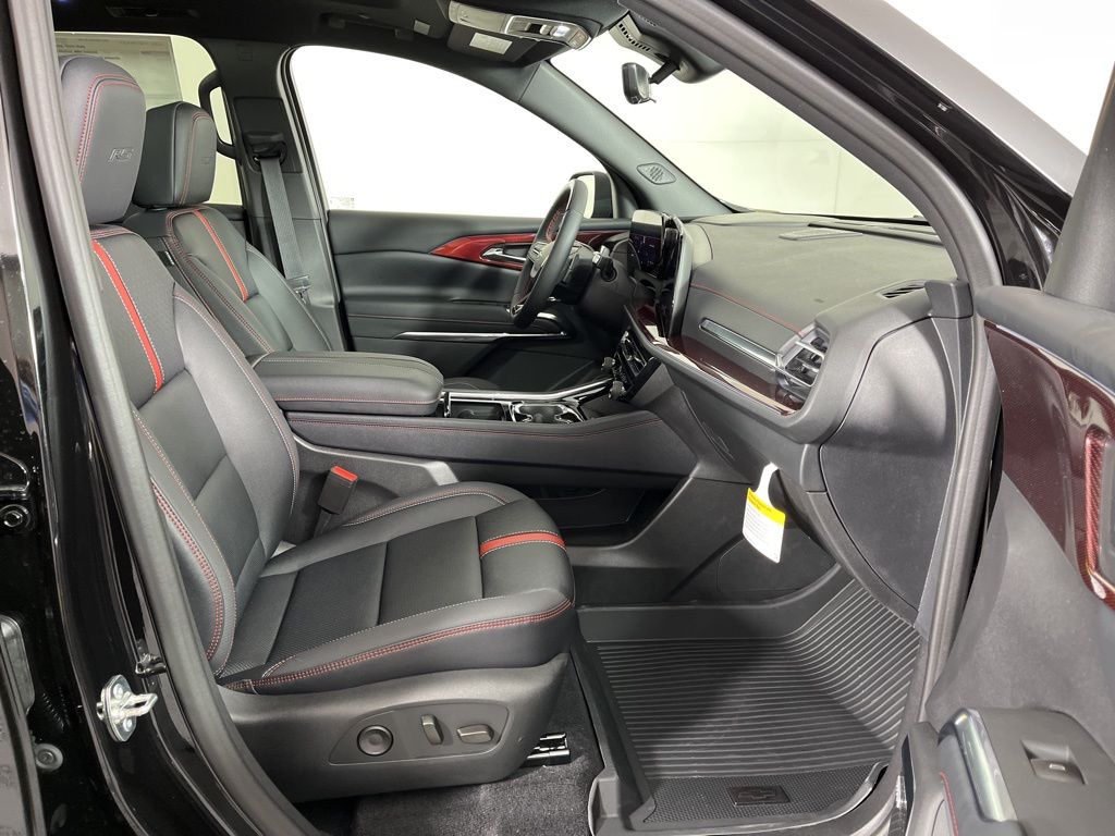 Thumbnail: 2026 Chevrolet Traverse - 8