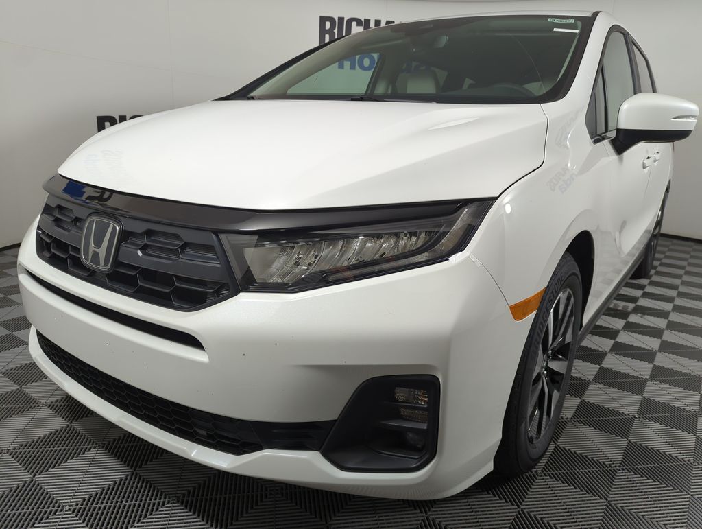 Platinum White Pearl 2027 Honda Odyssey Minivan Front-Wheel Drive