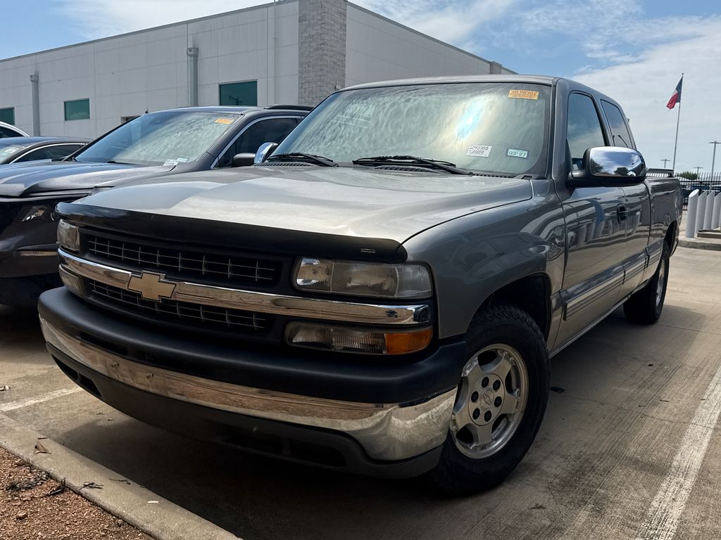 2001 Chevrolet Silverado 1500 1500 Extended Cab SWB LS's photo