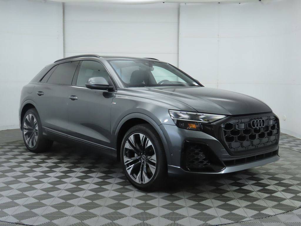 Thumbnail: 2025 Audi Q8 - 3