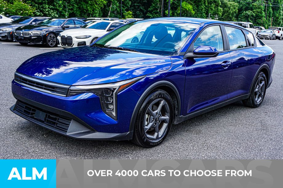 Used 2025 Blue Kia LXS image 3