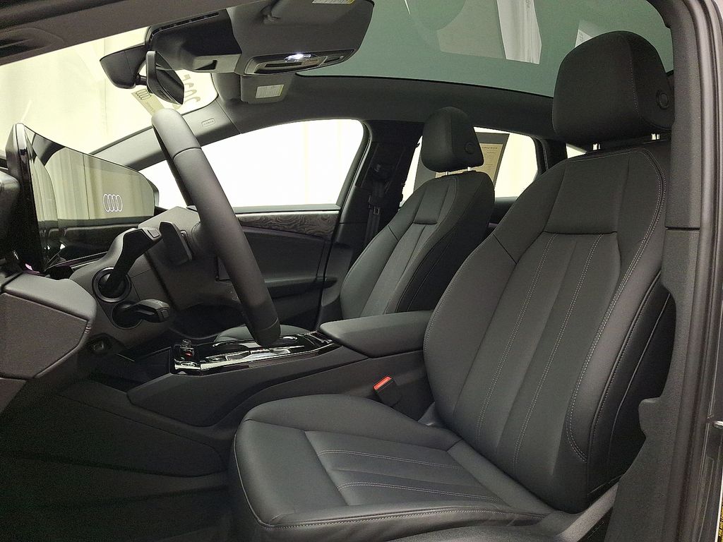 Thumbnail: 2025 Audi e-tron S - 13