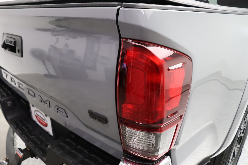 2020 Toyota Tacoma SR5 9