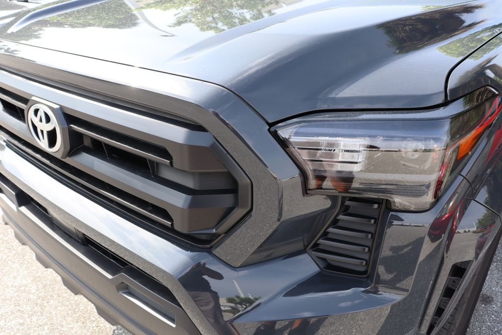 2025 Toyota Tacoma SR 3