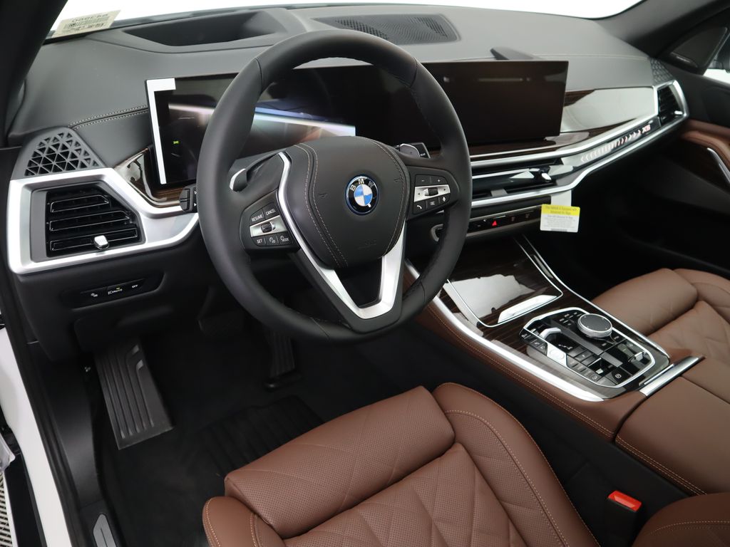 Thumbnail: 2026 BMW X5 - 9