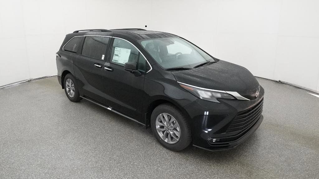 Thumbnail: 2026 Toyota Sienna - 19