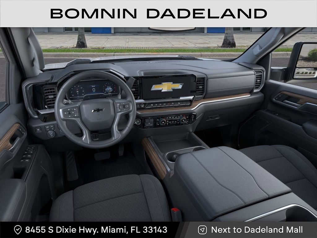 2025 Chevrolet Silverado 3500HD LT photo