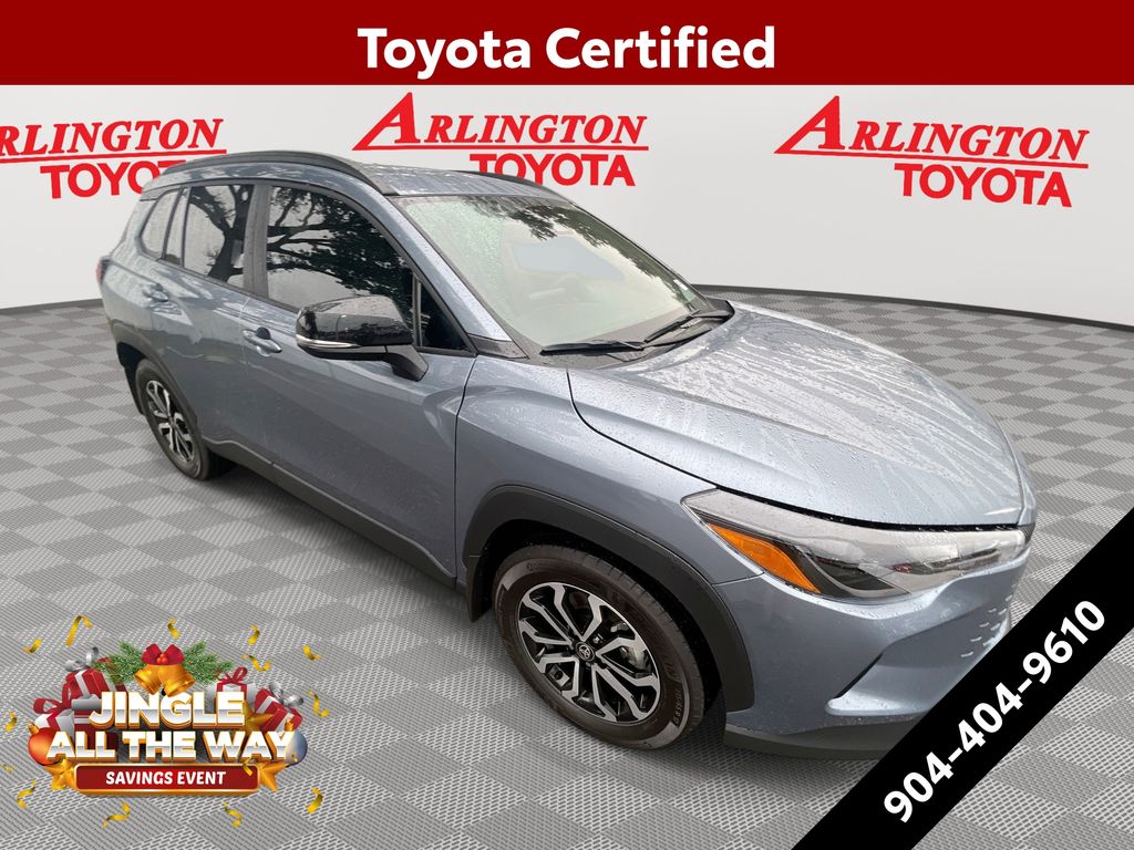 2026 Toyota Corolla Cross SE's photo