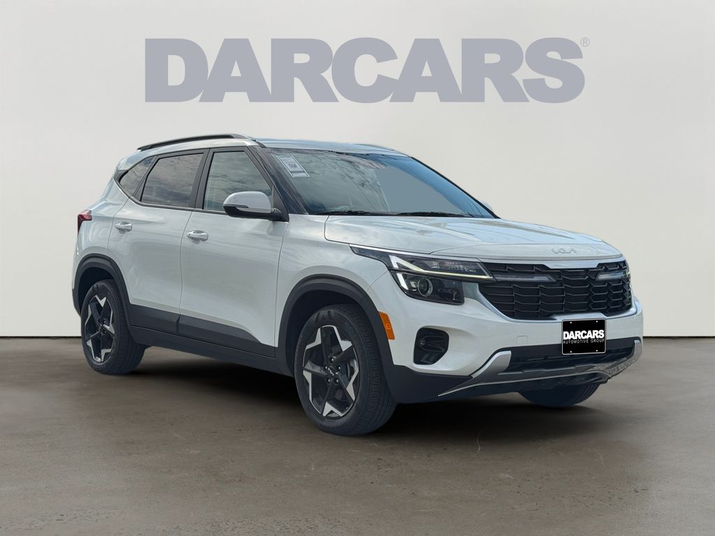 Snow White Pearl 2025 Kia Seltos SUV / Crossover All-Wheel Drive Continuously Variable Transmission