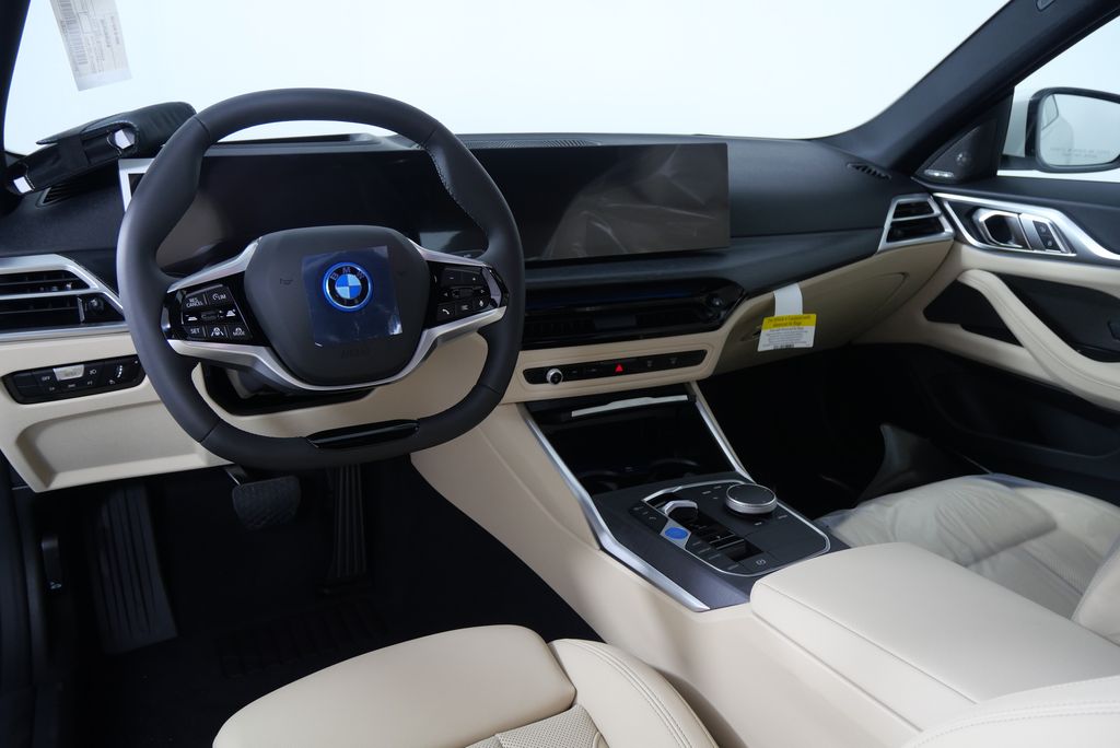 2025 BMW i4 eDrive40 17