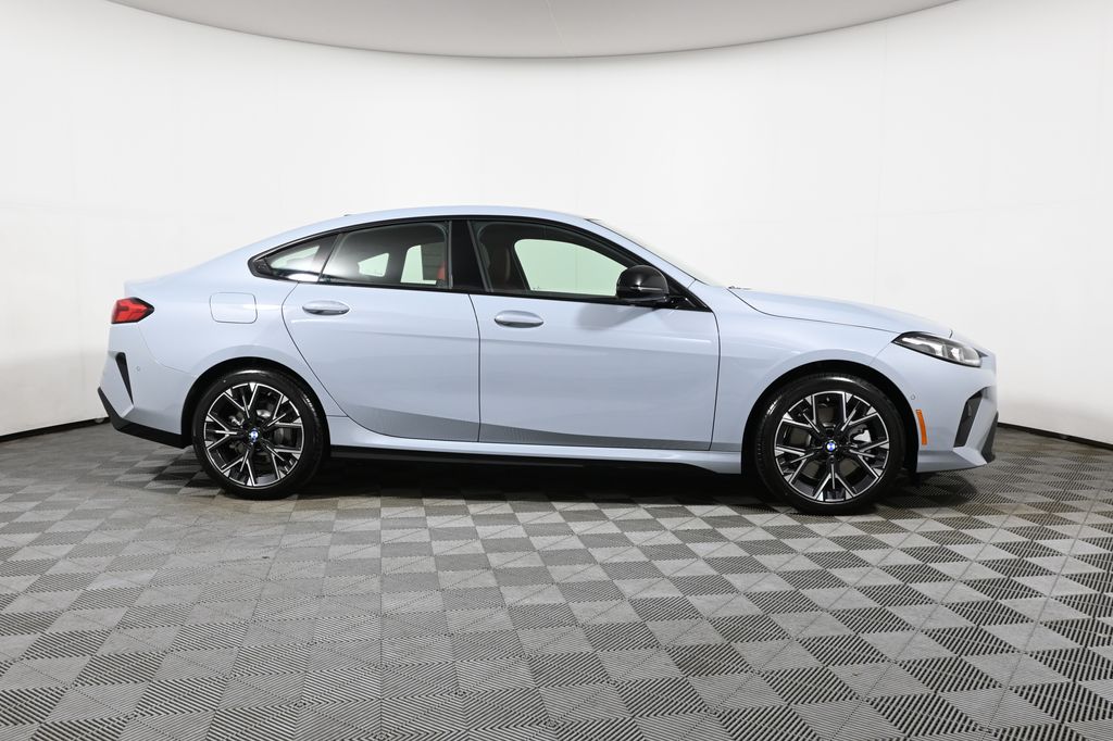 Thumbnail: 2026 BMW 2 Series - 8