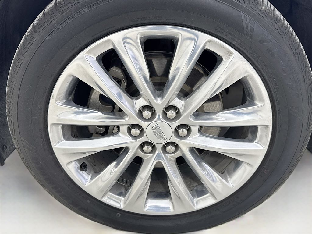 Used Car 2018 Cadillac Xt5  Platinum For Sale Under $25,000 In San Antonio, Texas