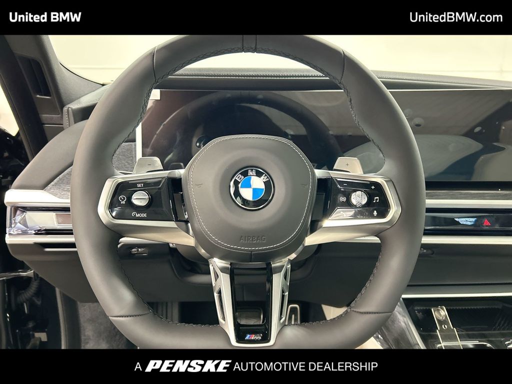 Thumbnail: 2025 BMW 7 Series - 14