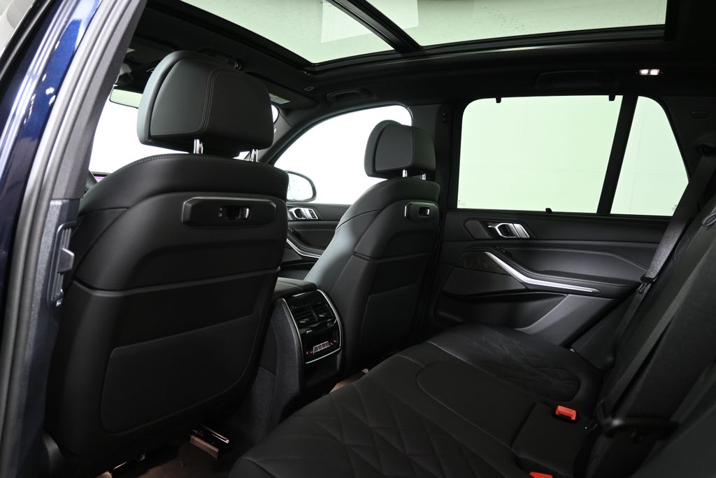 Thumbnail: 2026 BMW X5 - 32