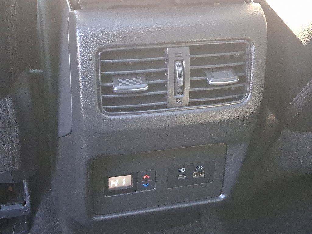 Thumbnail: 2021 Nissan Rogue - 11