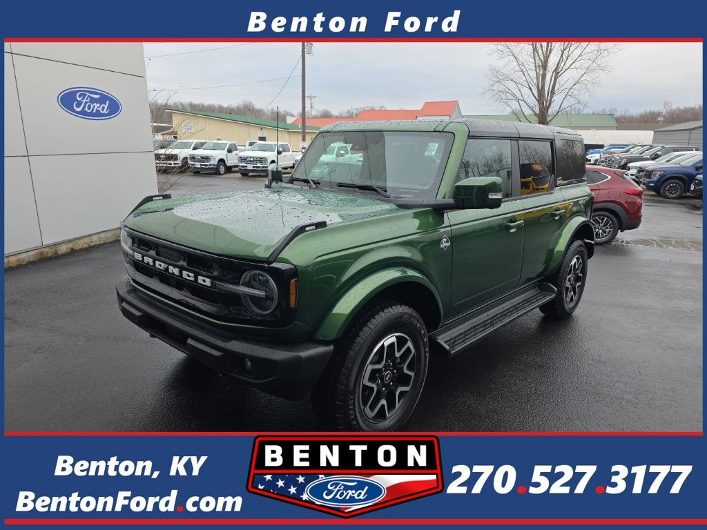 2025 Ford Bronco Outer Banks 4-Door 4WD
