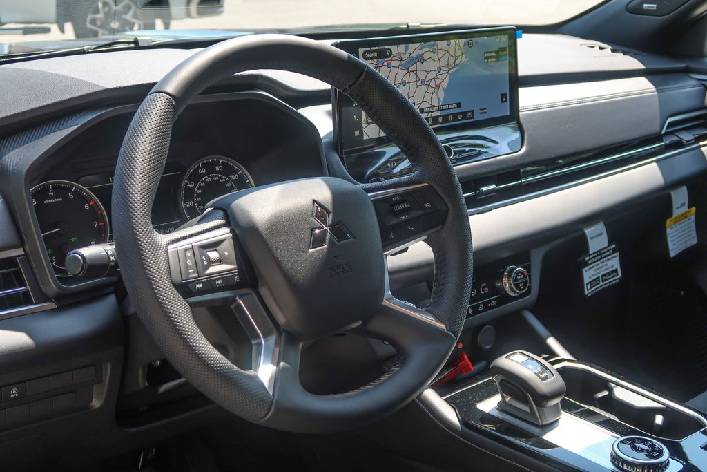 2026 Mitsubishi Outlander LE 2.5 S-AWC