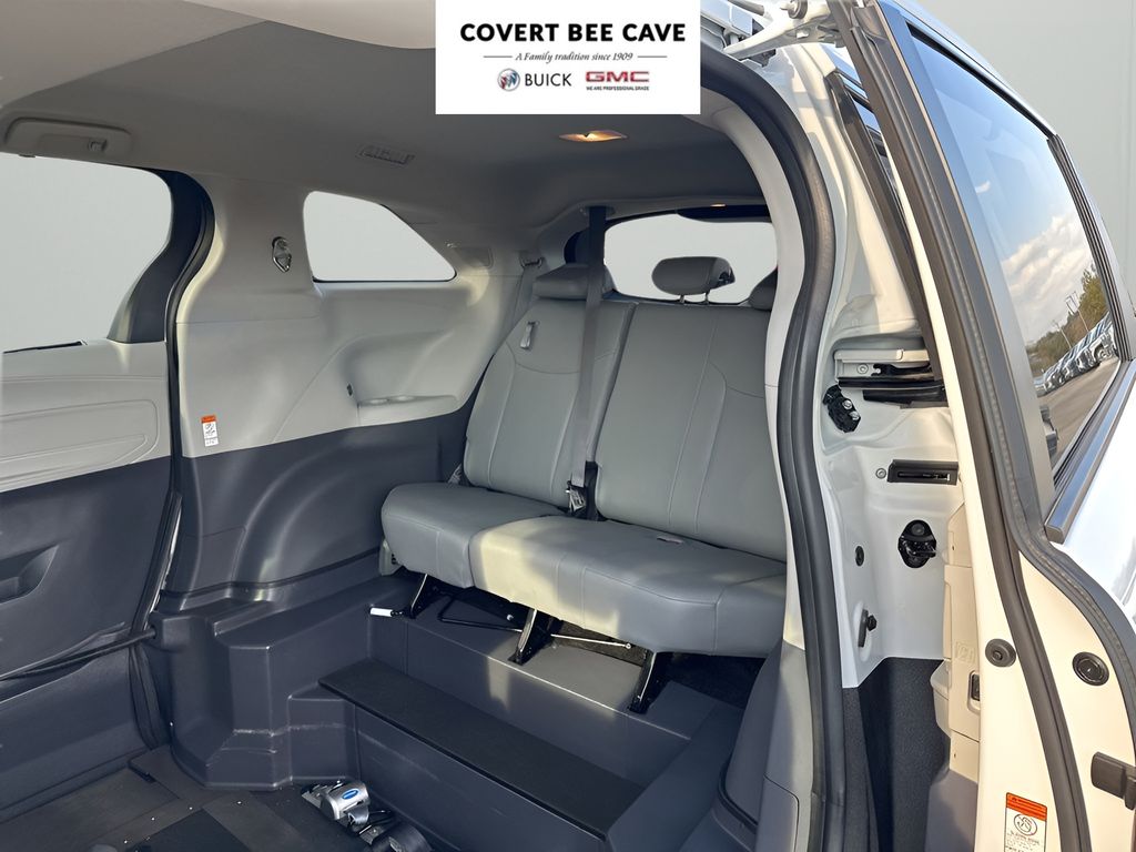 Used Car 2024 Toyota Sienna  Xle For Sale Under $80,000 In Austin, Texas