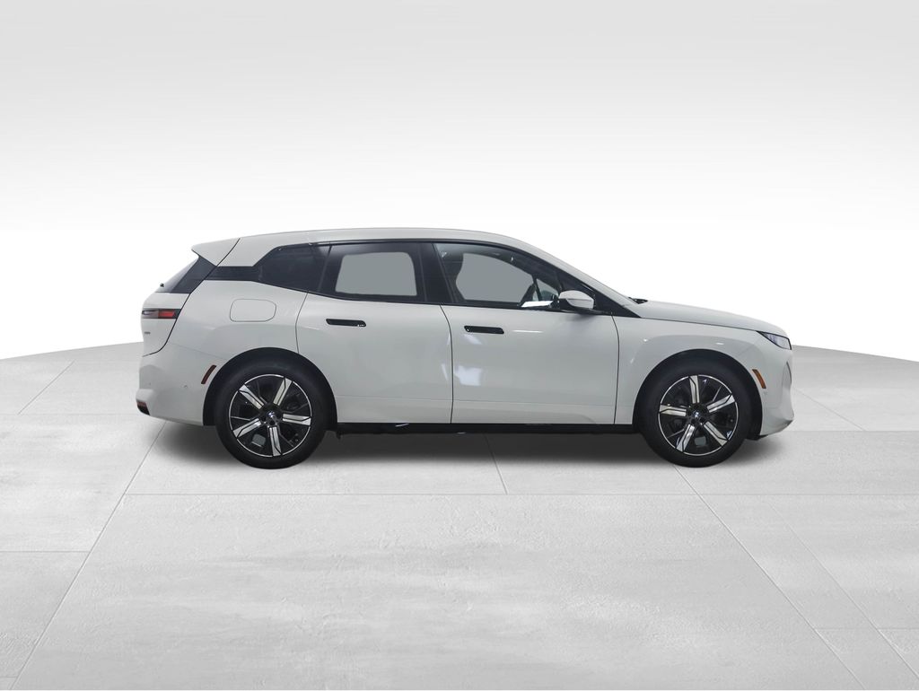 Thumbnail: 2026 BMW iX - 7