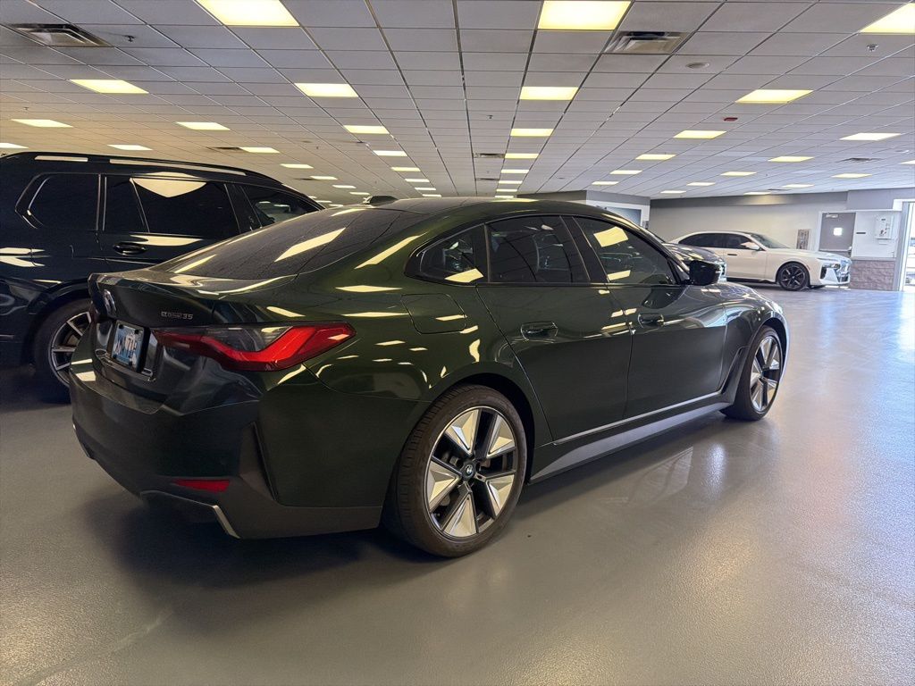 Thumbnail: 2023 BMW i4 - 3