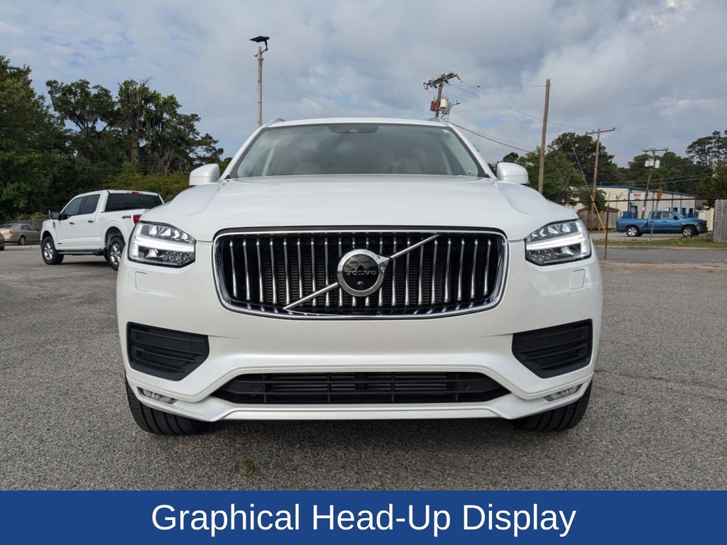 2022 Volvo XC90 T5 Momentum