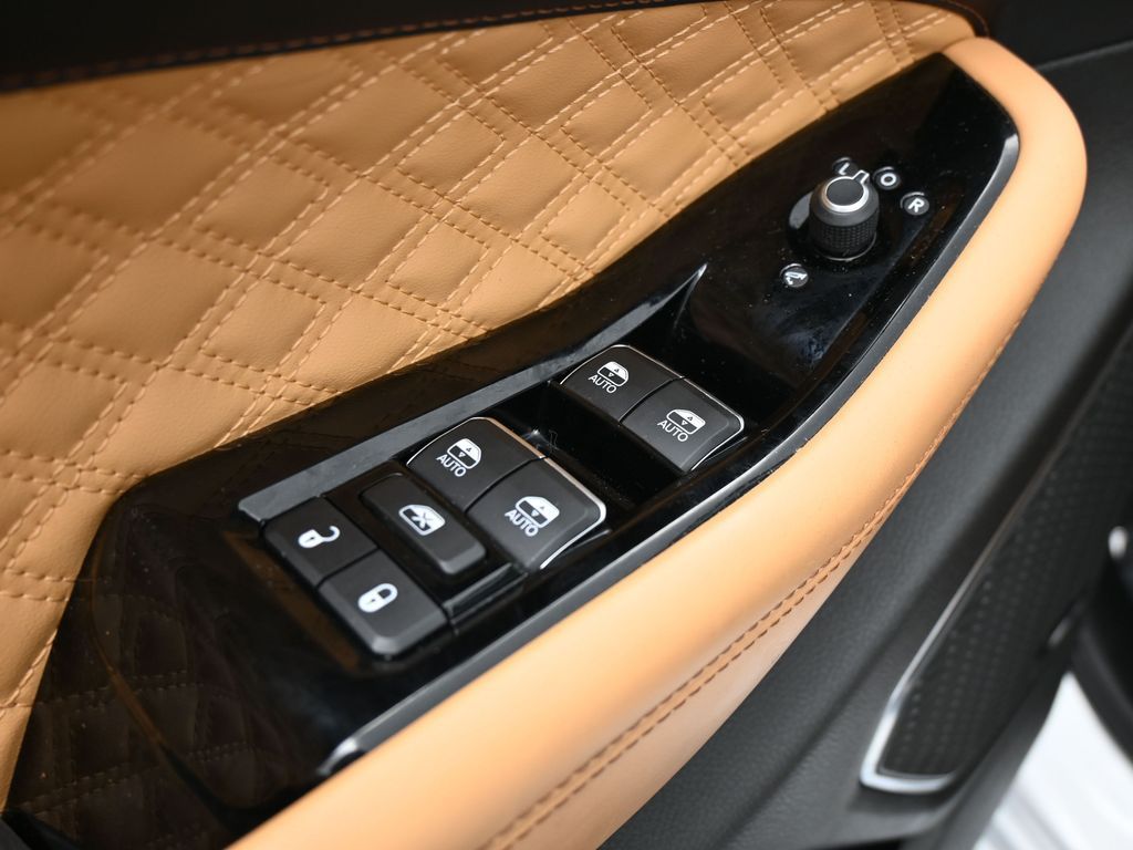 Used 2022 Bright White Clearcoat Jeep Summit image 34