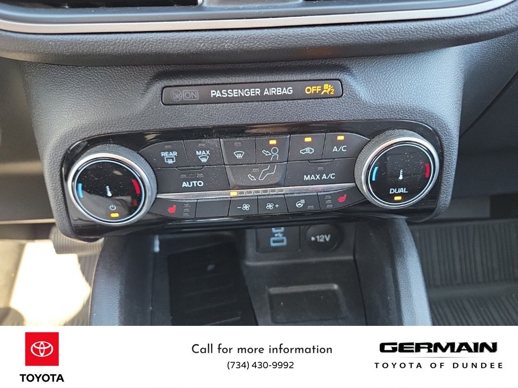 2022 Ford Escape SEL photo 29