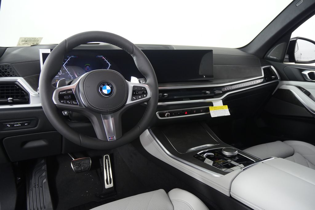 Thumbnail: 2026 BMW X5 - 17
