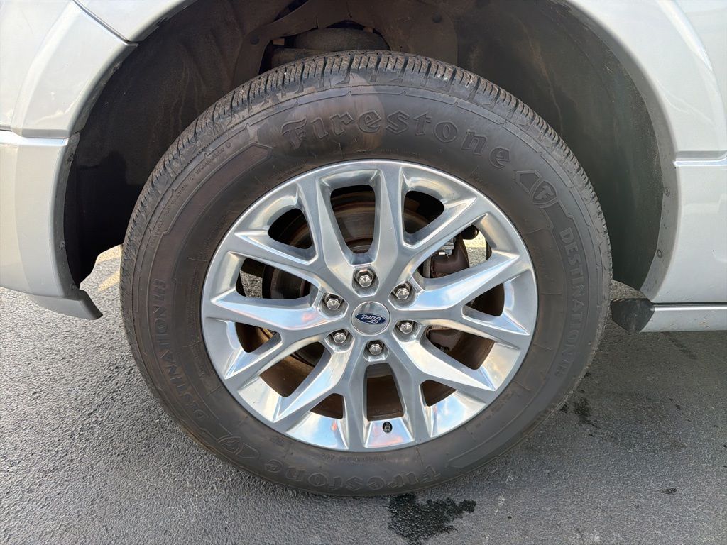 Thumbnail: 2016 Ford Expedition - 10