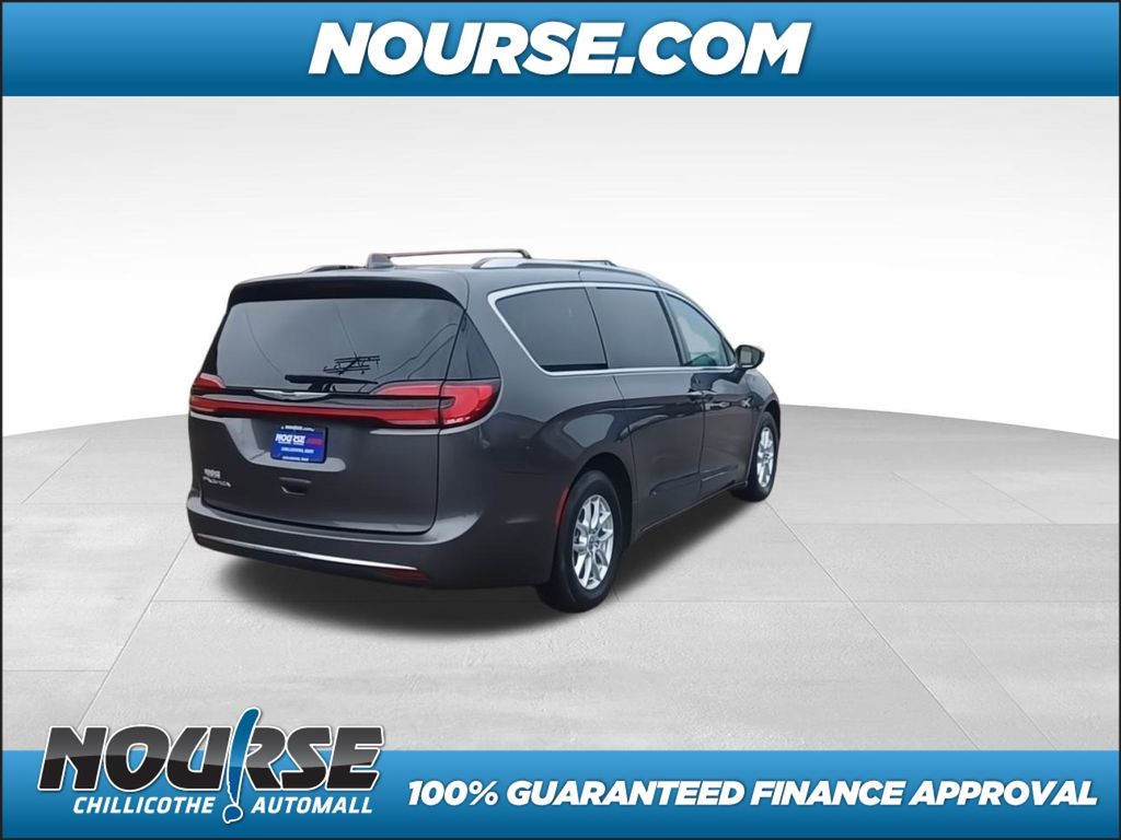 2021 Chrysler Pacifica Touring L photo