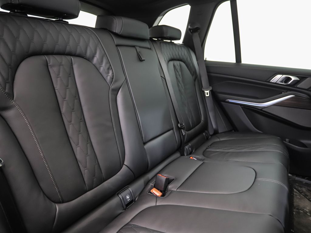 Thumbnail: 2026 BMW X5 - 27