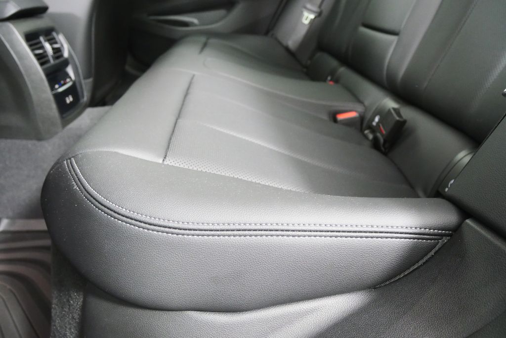 Thumbnail: 2024 BMW 3 Series - 15