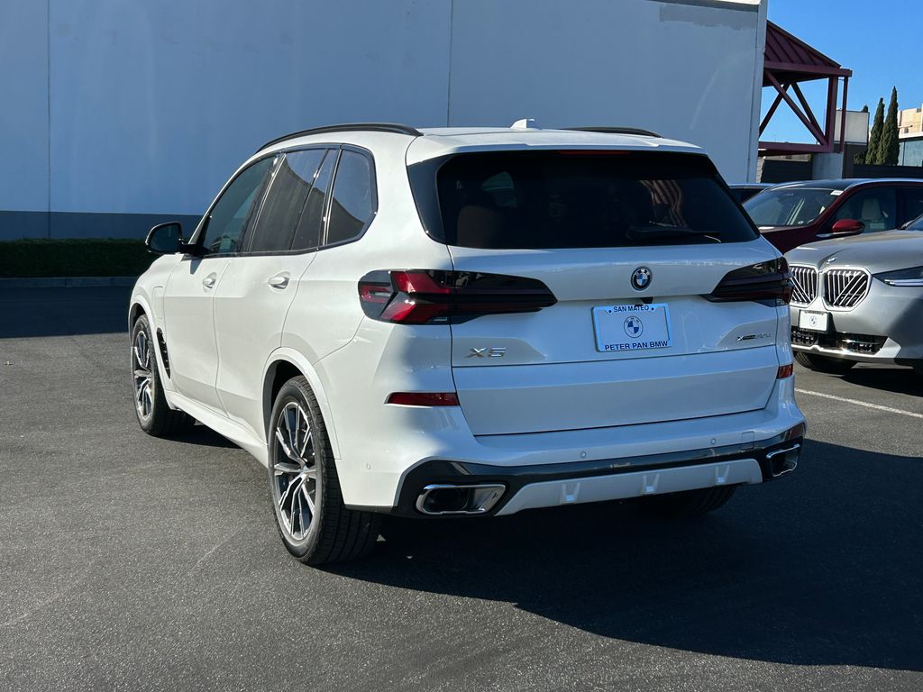 Thumbnail: 2026 BMW X5 - 3